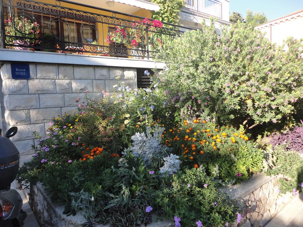 Guesthouse Apartment Bozica Bol Dış mekan fotoğraf
