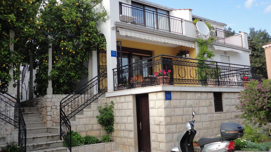 Guesthouse Apartment Bozica Bol Dış mekan fotoğraf