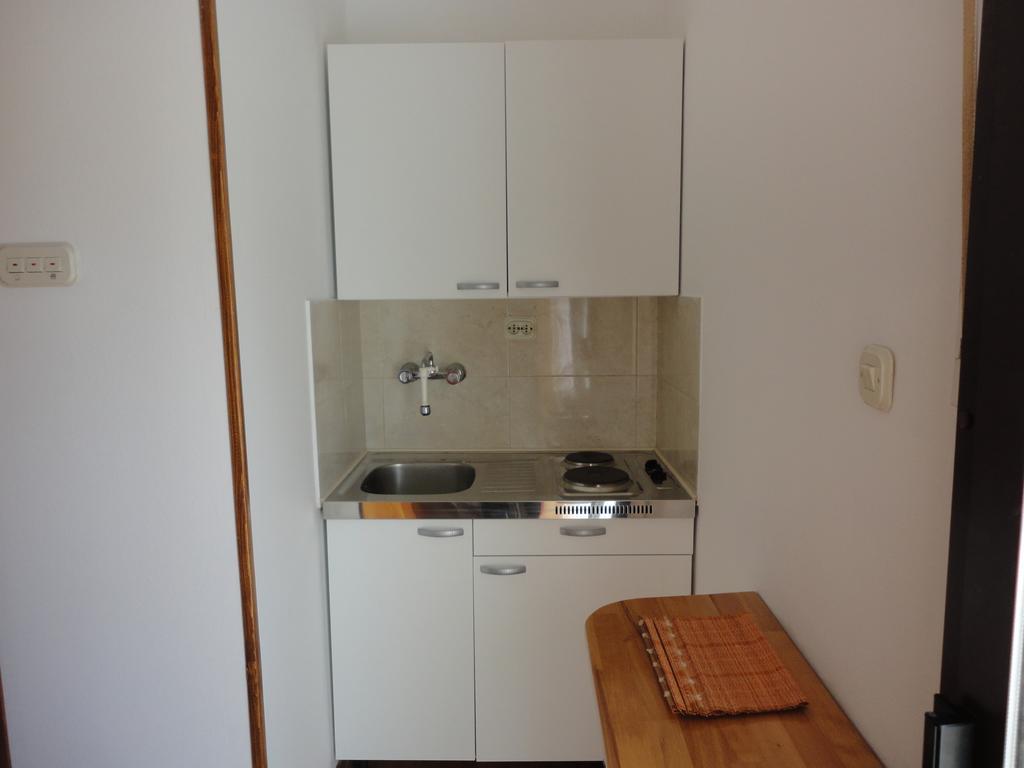 Guesthouse Apartment Bozica Bol Oda fotoğraf