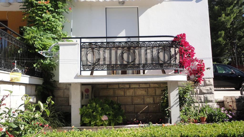 Guesthouse Apartment Bozica Bol Oda fotoğraf
