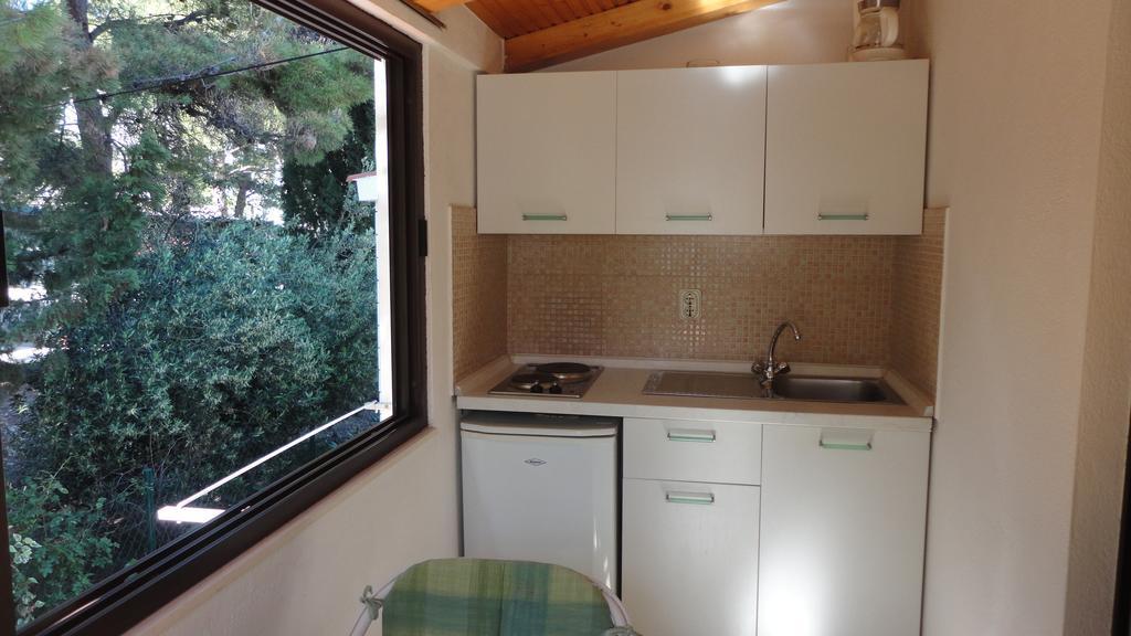 Guesthouse Apartment Bozica Bol Oda fotoğraf
