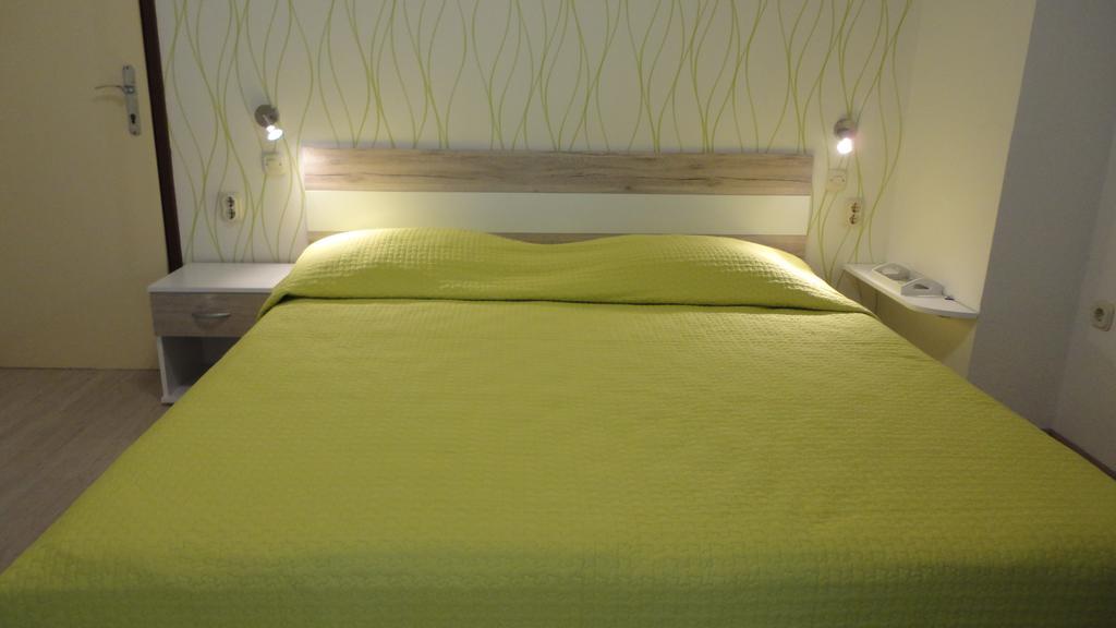 Guesthouse Apartment Bozica Bol Dış mekan fotoğraf